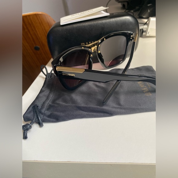 ‼️SOLD‼️Balmain sunglasses - Picture 4 of 10